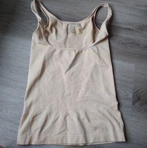 Yummie by Heather Thomson Nude Tan Shapewear Bra. Size M/L